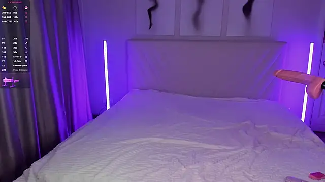 EmmaBarbs online show from April 19, 8:11 pm