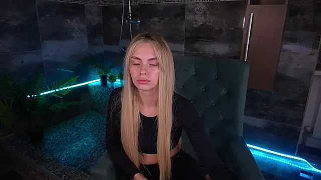 ChloeBrightt online show from November 7, 9:31 pm