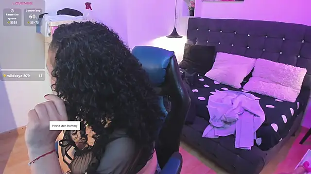 Aliciia cute1 online show from December 3, 10:45 pm