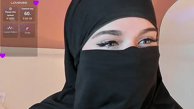 Snapshot of anna-henao chatting on September 22, 7:23 pm anna-henao online show from September 22, 7:23 pm