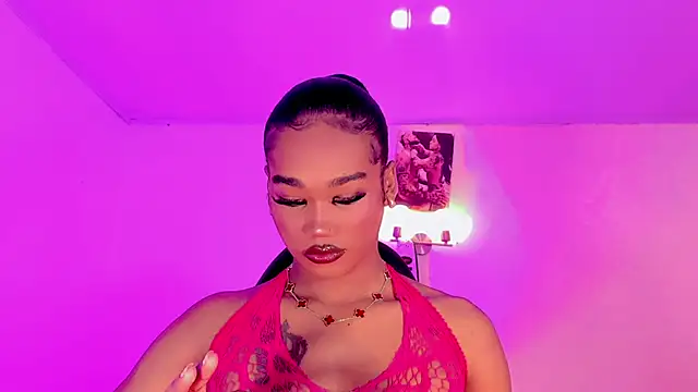 naomy  xx online show from November 18, 3:02 pm