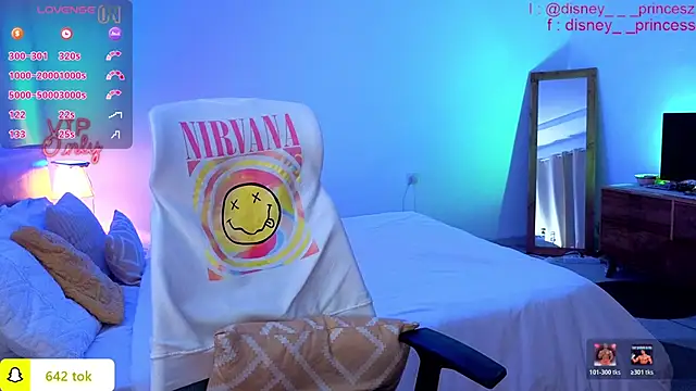 PrincessVS online show from April 13, 1:34 pm