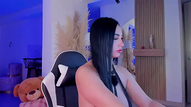 Charlotte  08 online show from April 15, 2:12 am