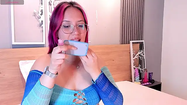 sweet--emily online show from November 19, 5:07 am