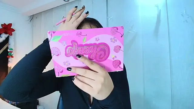 lina bedoya  online show from December 17, 11:36 am