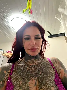 AileenInkOfficial online show from November 6, 8:59 pm