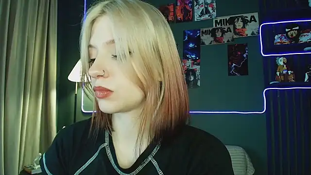 arielabradberry online show from January 18, 10:33 am