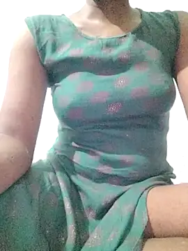 rituporna2004 online show from November 14, 1:33 pm