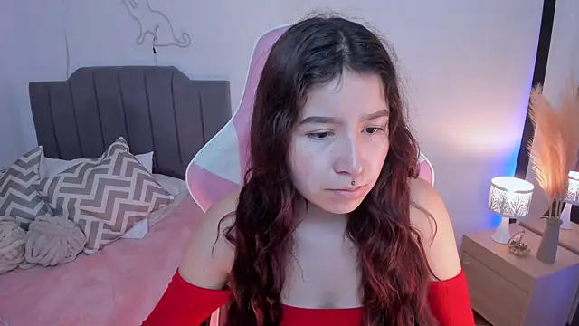 Amy joones online show from April 18, 11:24 am