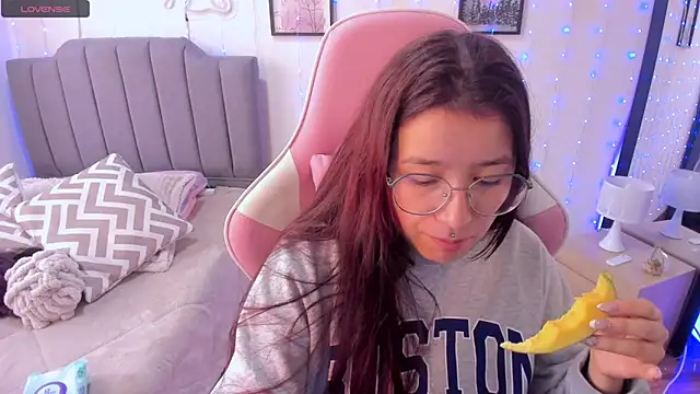 Amy joones online show from January 14, 1:16 pm