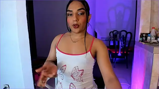 CandyLatinHott online show from March 22, 1:11 am