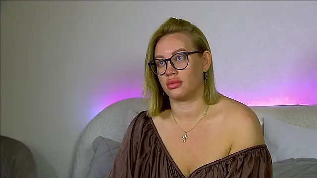 MariaNeumann online show from October 2, 6:29 am