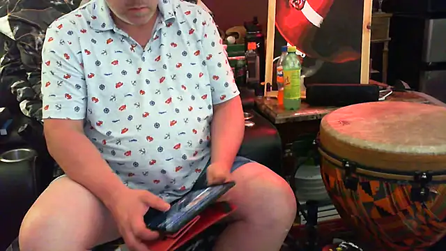 Snapshot of Mic_Oxinner chatting on September 15, 6:04 pm Mic Oxinner online show from September 15, 6:04 pm