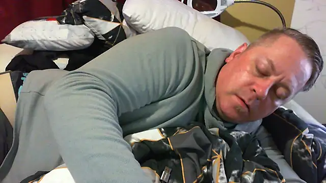 Snapshot of Mic_Oxinner chatting on October 11, 10:09 am Mic Oxinner online show from October 11, 10:09 am