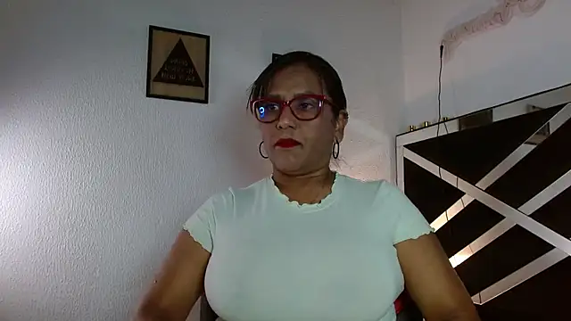 elizabeth mature23 online show from November 27, 1:14 pm