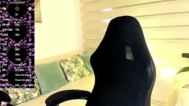 veronika naughty online show from June 5, 2:34 pm