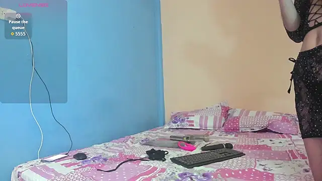 Zamu 1992 online show from November 18, 9:27 pm