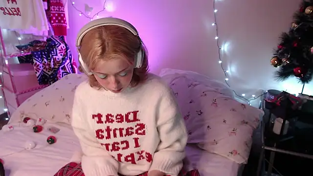 KatieMelone online show from December 14, 11:32 pm