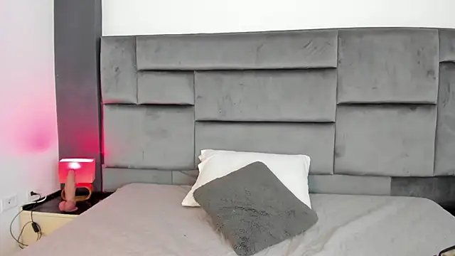 MarilynSmIith online show from January 17, 1:07 pm