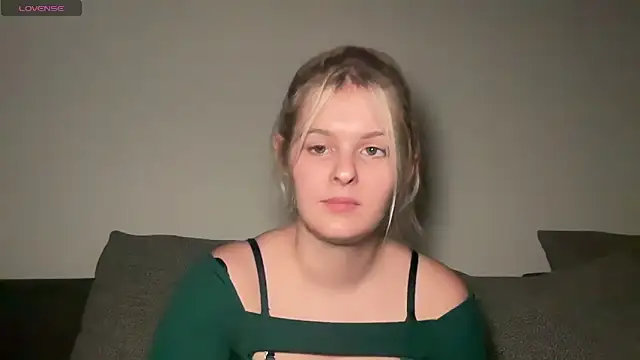 Snapshot of Allylove03 chatting on October 9, 6:23 pm Allylove03 online show from October 9, 6:23 pm