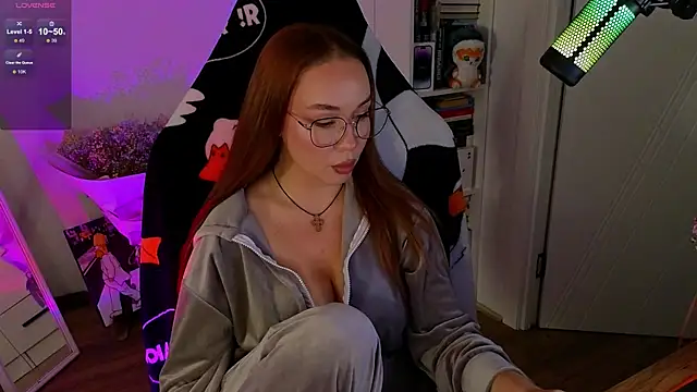 Emili1- online show from October 15, 11:46 am