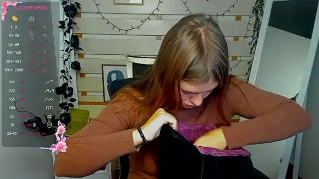 Josephine Kiss online show from July 30, 3:02 pm