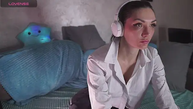 Lady3Holes online show from October 4, 11:20 pm