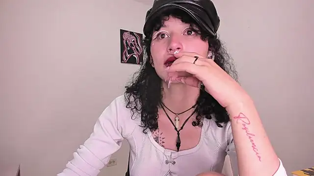 valentina 27 online show from February 12, 3:30 am