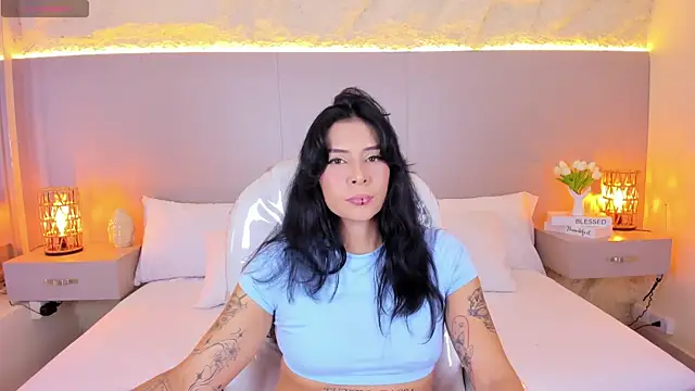 JessyEvans online show from April 8, 7:49 pm