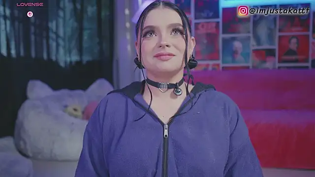 sensualkattt online show from March 16, 2:21 pm