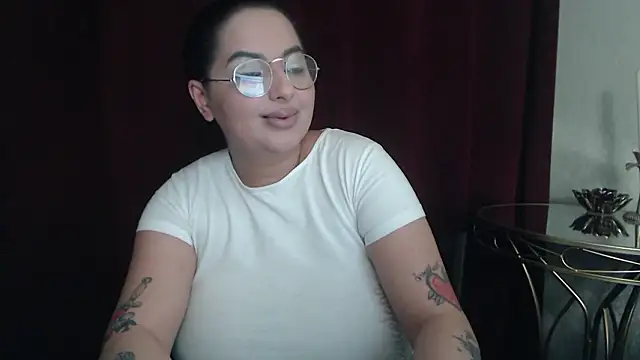 BustyAllyy online show from February 1, 9:35 pm