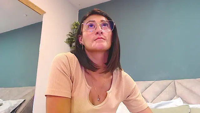 SharisWillian online show from February 6, 4:05 am