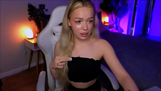 Lily Yin online show from April 8, 6:04 am