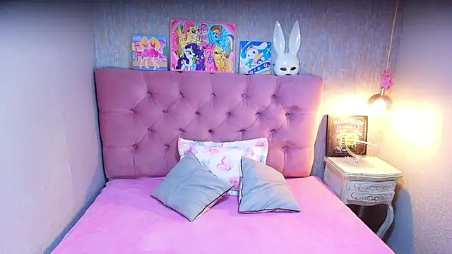 charlottemoonxz online show from March 27, 6:52 pm