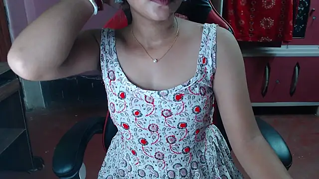 Snapshot of Angel_Alison_ chatting on October 19, 6:54 pm Angel Alison  online show from October 19, 6:54 pm