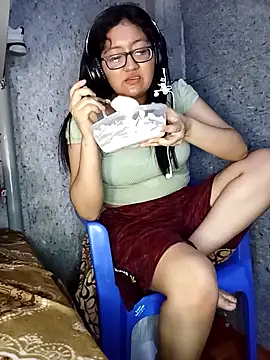 Snapshot of ladygmusic chatting on September 13, 1:13 am ladygmusic online show from September 13, 1:13 am