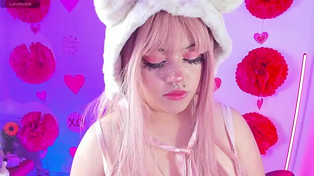 Ahri Elderwood online show from February 26, 5:28 am