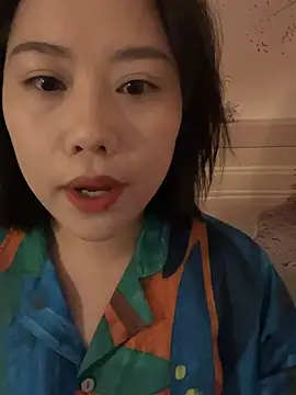 Eliza-E online show from February 15, 7:51 am