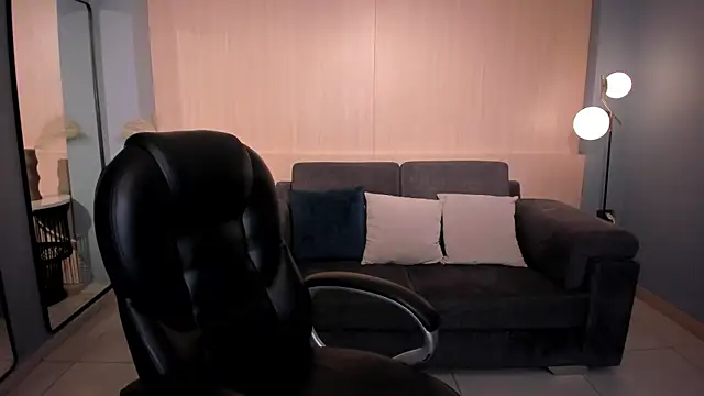 AliceHarper  online show from March 1, 3:56 pm