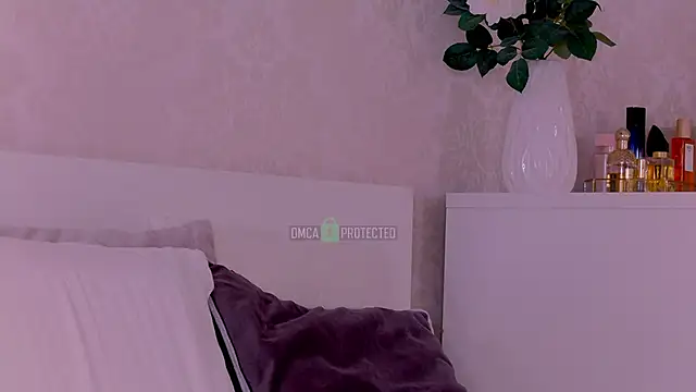 Snapshot of _Alya_ chatting on September 14, 9:56 pm  Alya  online show from September 14, 9:56 pm