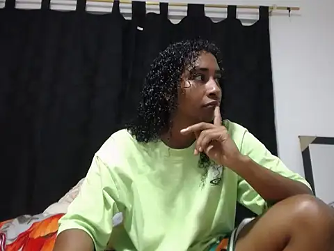 yohatinelly07 online show from December 16, 2:17 am