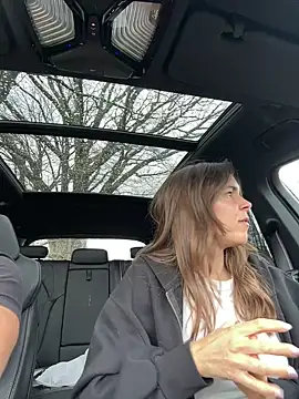 JuicyFruits93 online show from March 11, 3:47 pm