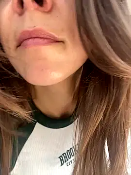 JuicyFruits93 online show from January 6, 5:22 am