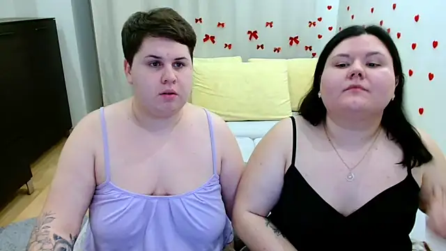 BeckyAndHellen online show from November 16, 7:47 pm