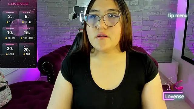 conniejames m online show from November 28, 1:47 pm