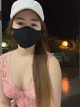 BabyThree  online show from September 19, 2:38 pm