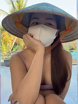 BabyThree  online show from March 26, 10:06 am