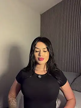 SOPHICARTERS online show from July 4, 6:15 pm