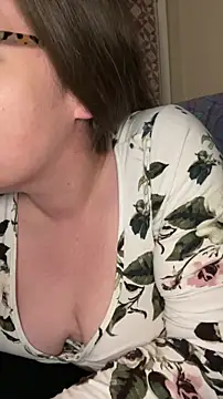 velvetta  online show from November 12, 4:43 am