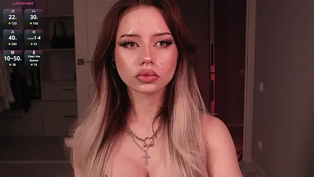 KellyBarton online show from April 8, 10:12 pm